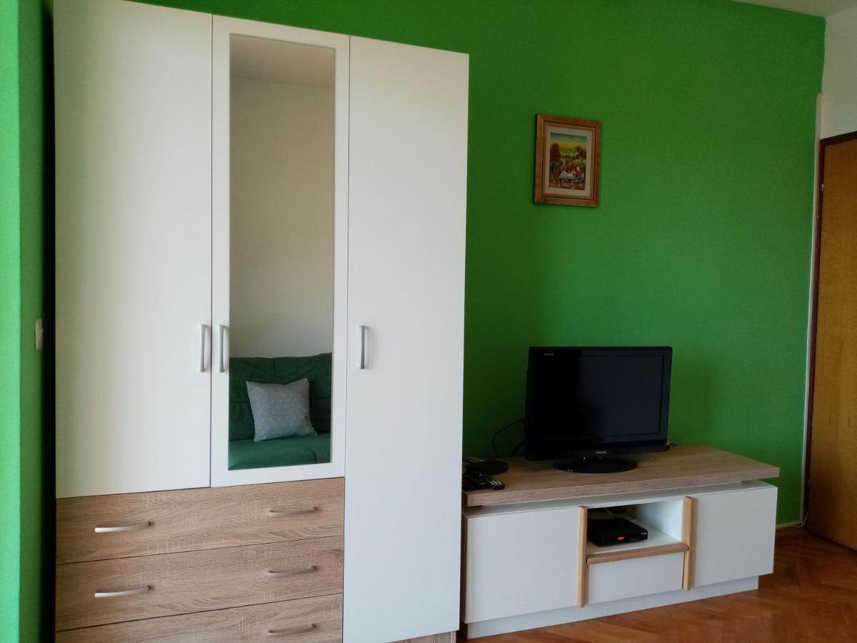 Apartman Violeta ロヴラン エクステリア 写真
